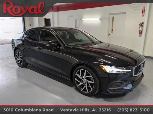 2020 Volvo S60 T5 Momentum