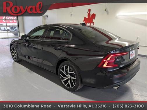 2020 Volvo S60 T5 Momentum
