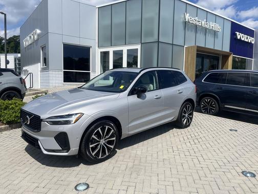 Silver Dawn Metallic 2023 Volvo XC60 B5 Plus Dark Theme