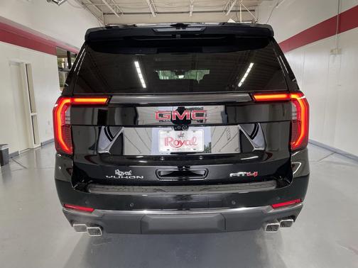 2026 GMC Yukon 4WD AT4