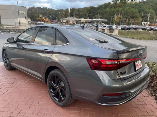 2026 Volkswagen Jetta 1.4T SE