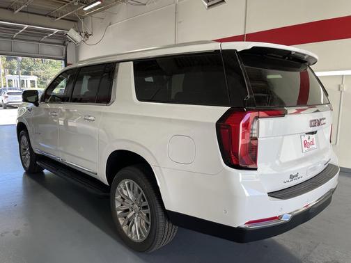 2026 GMC Yukon XL 2WD Elevation