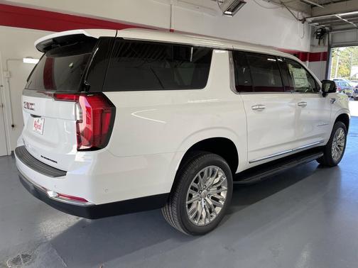 2026 GMC Yukon XL 2WD Elevation