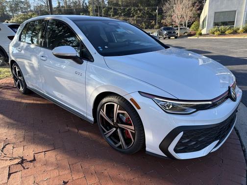 2026 Volkswagen Golf GTI 2.0T SE DSG