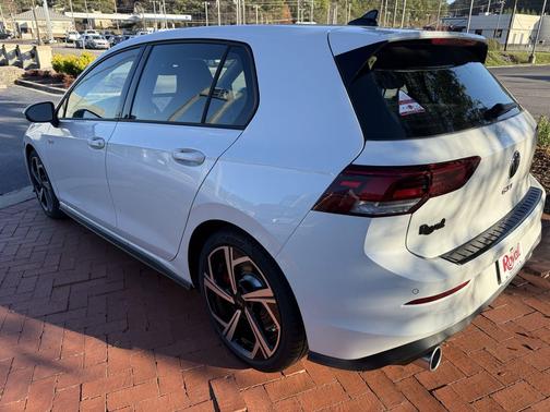 2026 Volkswagen Golf GTI 2.0T SE DSG