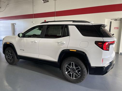 2026 GMC Terrain AWD AT4