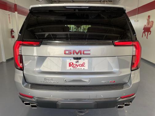 2026 GMC Yukon XL 4WD AT4