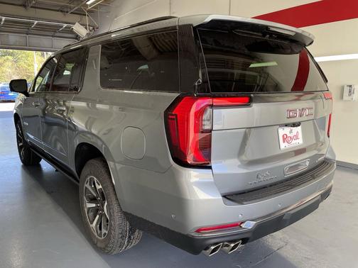 2026 GMC Yukon XL 4WD AT4