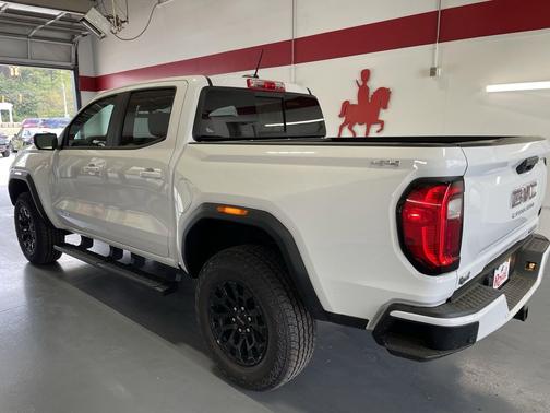 Summit White 2026 GMC Canyon Elevation