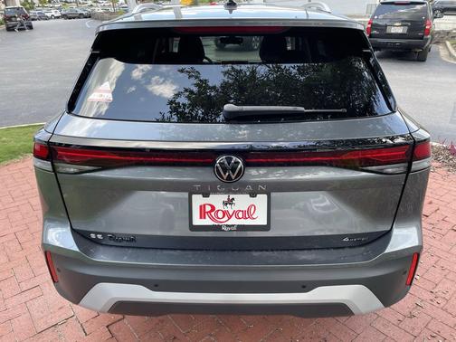 2025 Volkswagen Tiguan 2.0T SE 4MOTION