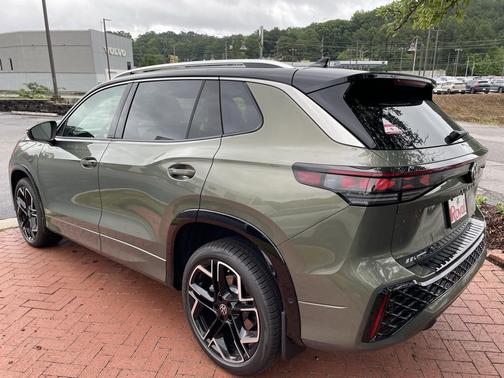 Avocado Green 2026 Volkswagen Tiguan 2.0T SEL R-Line 4MOTION