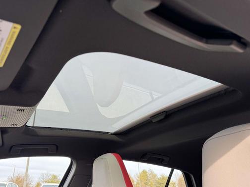 2026 Volkswagen Golf GTI 2.0T SE DSG