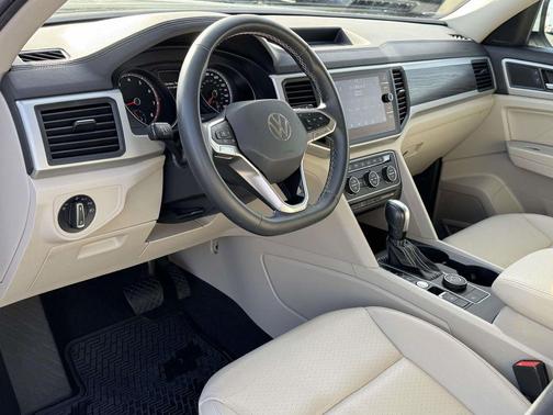 2021 Volkswagen Atlas 2.0T SE w/Technology 4MOTION