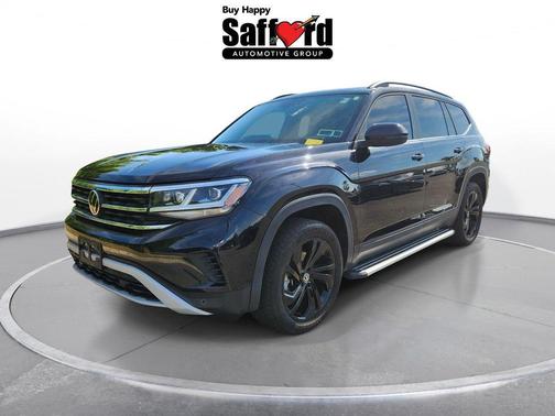 Deep Black Pearl 2023 Volkswagen Atlas 3.6L SE w/Technology