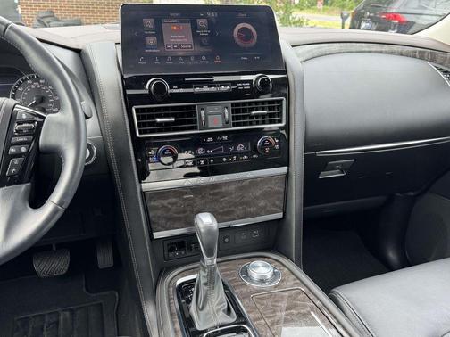 Coulis Red Pearl 2023 Nissan Armada Platinum 4WD