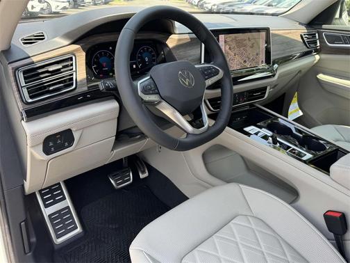 2025 Volkswagen Atlas 2.0T SEL Premium R-Line 4MOTION