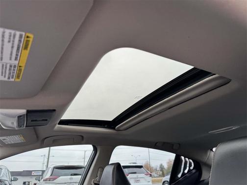 2022 Nissan Altima SR FWD