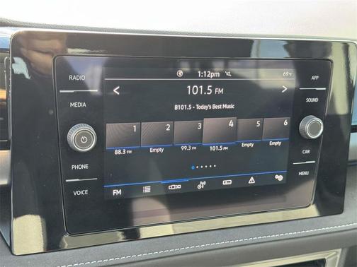 2025 Volkswagen Taos 1.5T SE Black