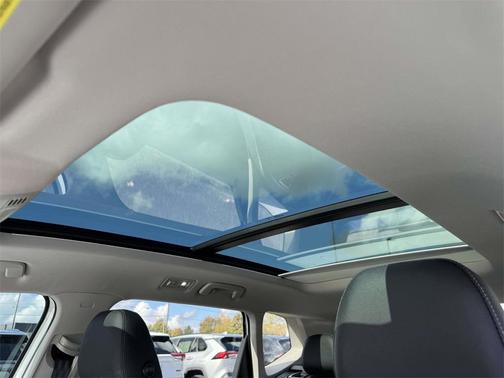 2025 Volkswagen Taos 1.5T SE Black