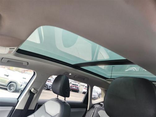 2022 Volkswagen Taos 1.5T SEL