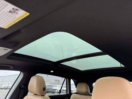 2026 Volkswagen Atlas Cross Sport 2.0T SEL