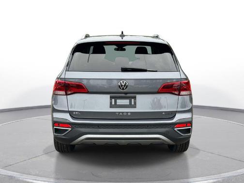 Platinum Gray Metallic 2023 Volkswagen Taos 1.5T SEL