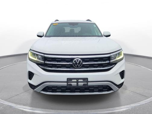 Pure White 2022 Volkswagen Atlas 3.6L SE w/Technology