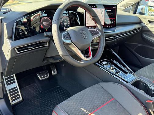 2026 Volkswagen Golf GTI 2.0T SE DSG