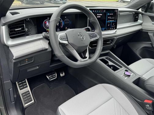 2025 Volkswagen Tiguan 2.0T SE R-Line Black 4MOTION