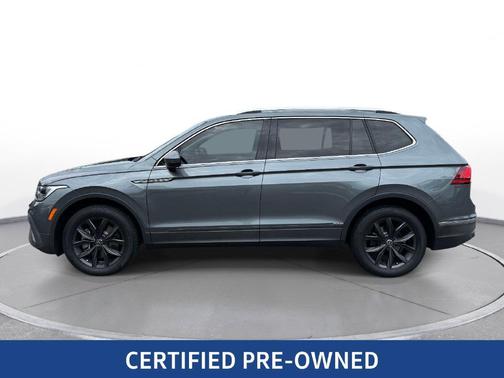 Platinum Gray Metallic 2024 Volkswagen Tiguan 2.0T SE