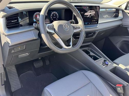 2026 Volkswagen Tiguan 2.0T SE 4MOTION