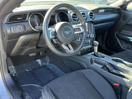 2022 Ford Mustang EcoBoost