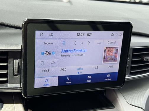 Agate Black Metallic 2022 Ford Explorer XLT