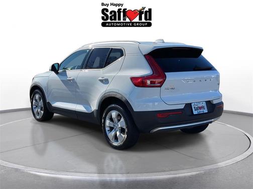 2020 Volvo XC40 T5 Momentum