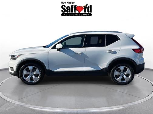 2020 Volvo XC40 T5 Momentum