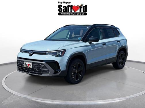 Monument Gray w/Deep Black Roof 2026 Volkswagen Taos SE Black