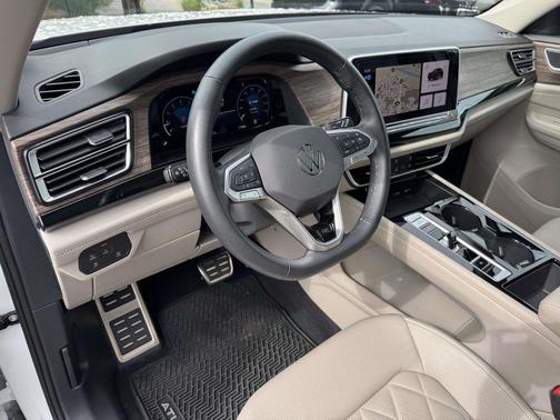 Opal White 2025 Volkswagen Atlas 2.0T SEL Premium R-Line 4MOTION