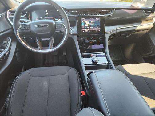 2024 Jeep Grand Cherokee Laredo