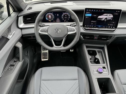 2025 Volkswagen Tiguan 2.0T SE R-Line Black 4MOTION