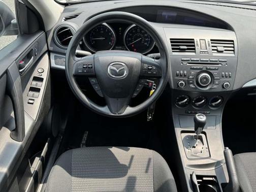 2013 Mazda Mazda3 i Sport