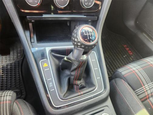 2019 Volkswagen Golf GTI 2.0T S 4-Door