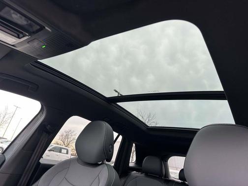 2025 Volkswagen Tiguan 2.0T SE R-Line Black 4MOTION