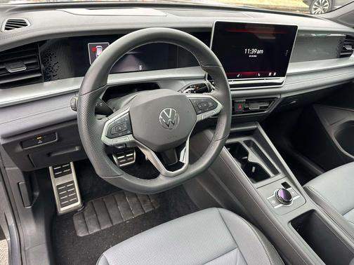 2025 Volkswagen Tiguan 2.0T SE R-Line Black 4MOTION