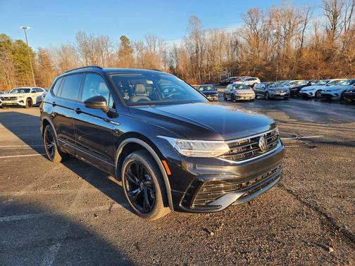 2023 Volkswagen Tiguan 2.0T SE R-Line Black