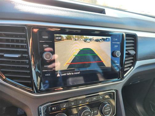 2022 Volkswagen Atlas 3.6L SE w/Technology