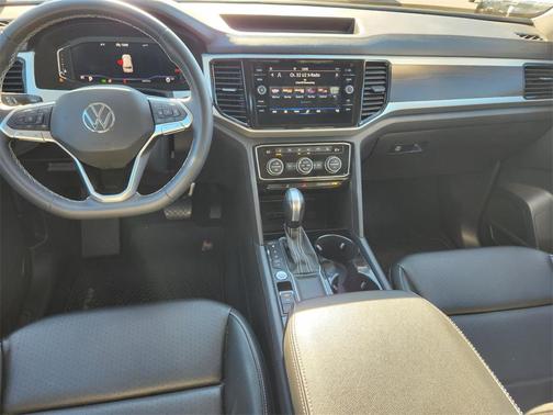 2022 Volkswagen Atlas 3.6L SE w/Technology