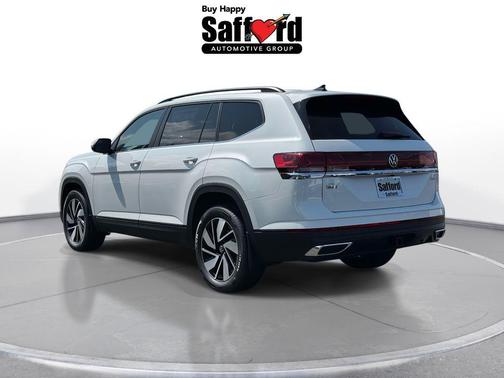 White Pearl 2026 Volkswagen Atlas 2.0T SE w/Technology 4MOTION