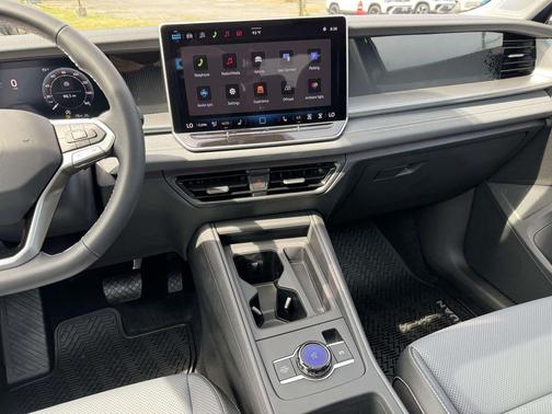 monterey blue pearl 2026 Volkswagen Tiguan 2.0T SE 4MOTION