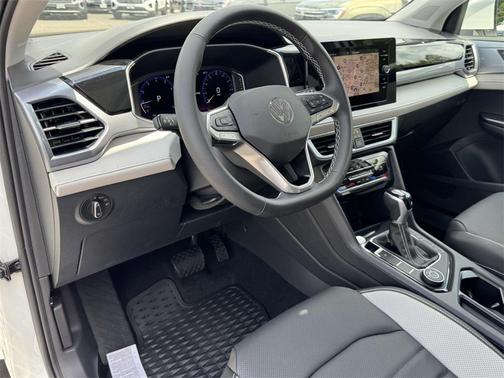 2025 Volkswagen Taos 1.5T SEL