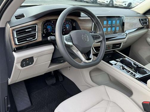 2026 Volkswagen Atlas 2.0T SE w/Technology 4MOTION